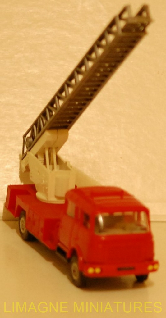 Lucky Norev 1/43 – Berliet GBK Grande Echelle Pompiers – Miniature De Collection